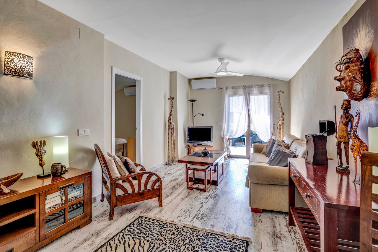 Fully Renovated Finca with Sea Views and Pool for Sale in Benissa