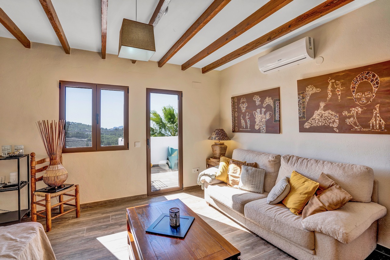 Fully Renovated Finca with Sea Views and Pool for Sale in Benissa