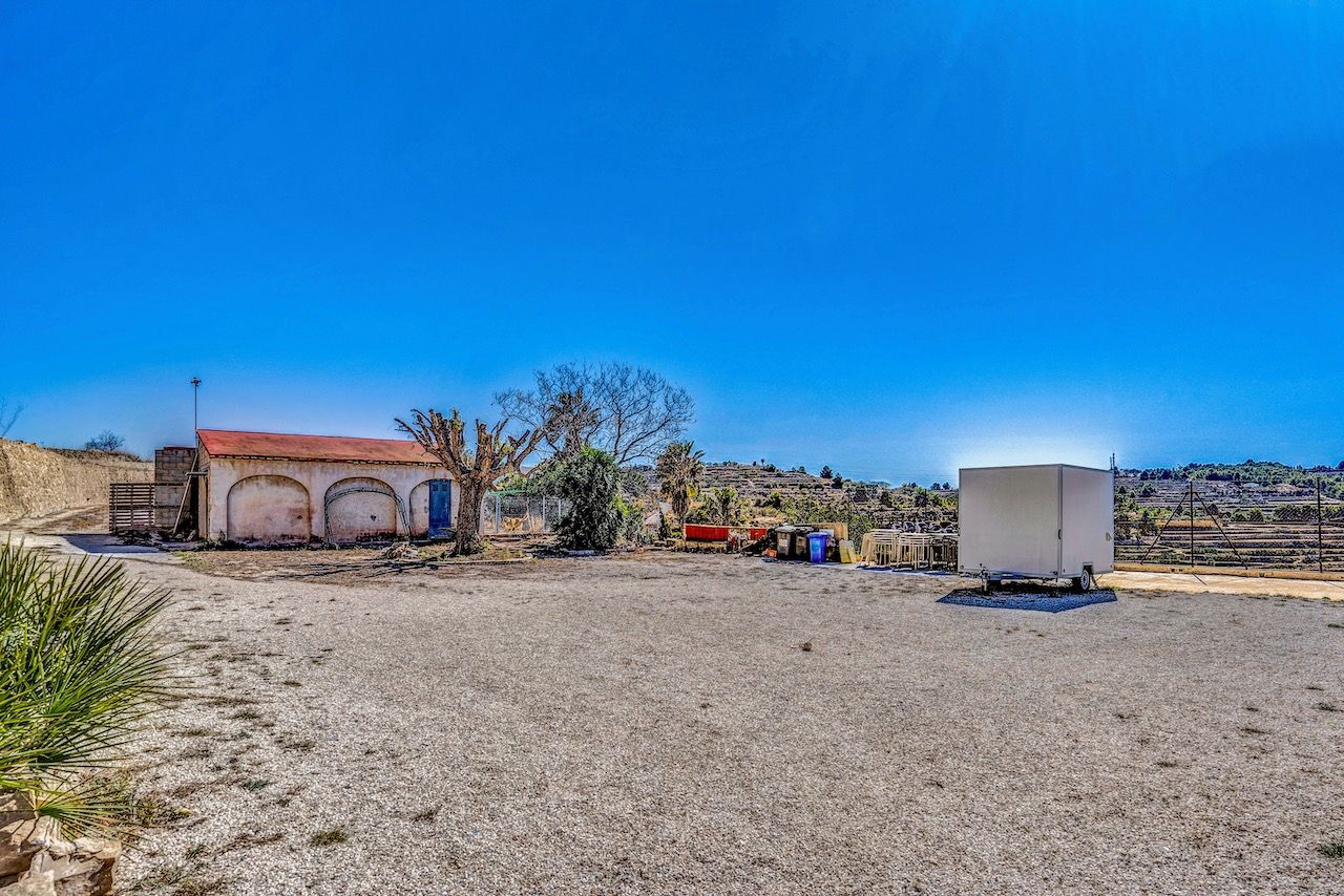 Fully Renovated Finca with Sea Views and Pool for Sale in Benissa