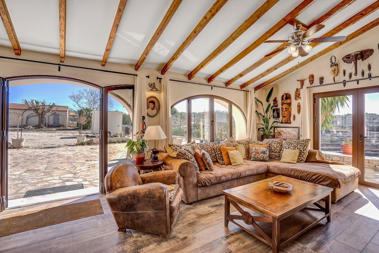 Fully Renovated Finca with Sea Views and Pool for Sale in Benissa