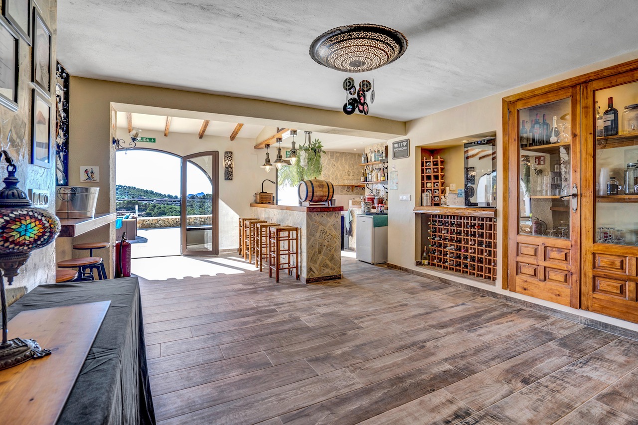 Fully Renovated Finca with Sea Views and Pool for Sale in Benissa