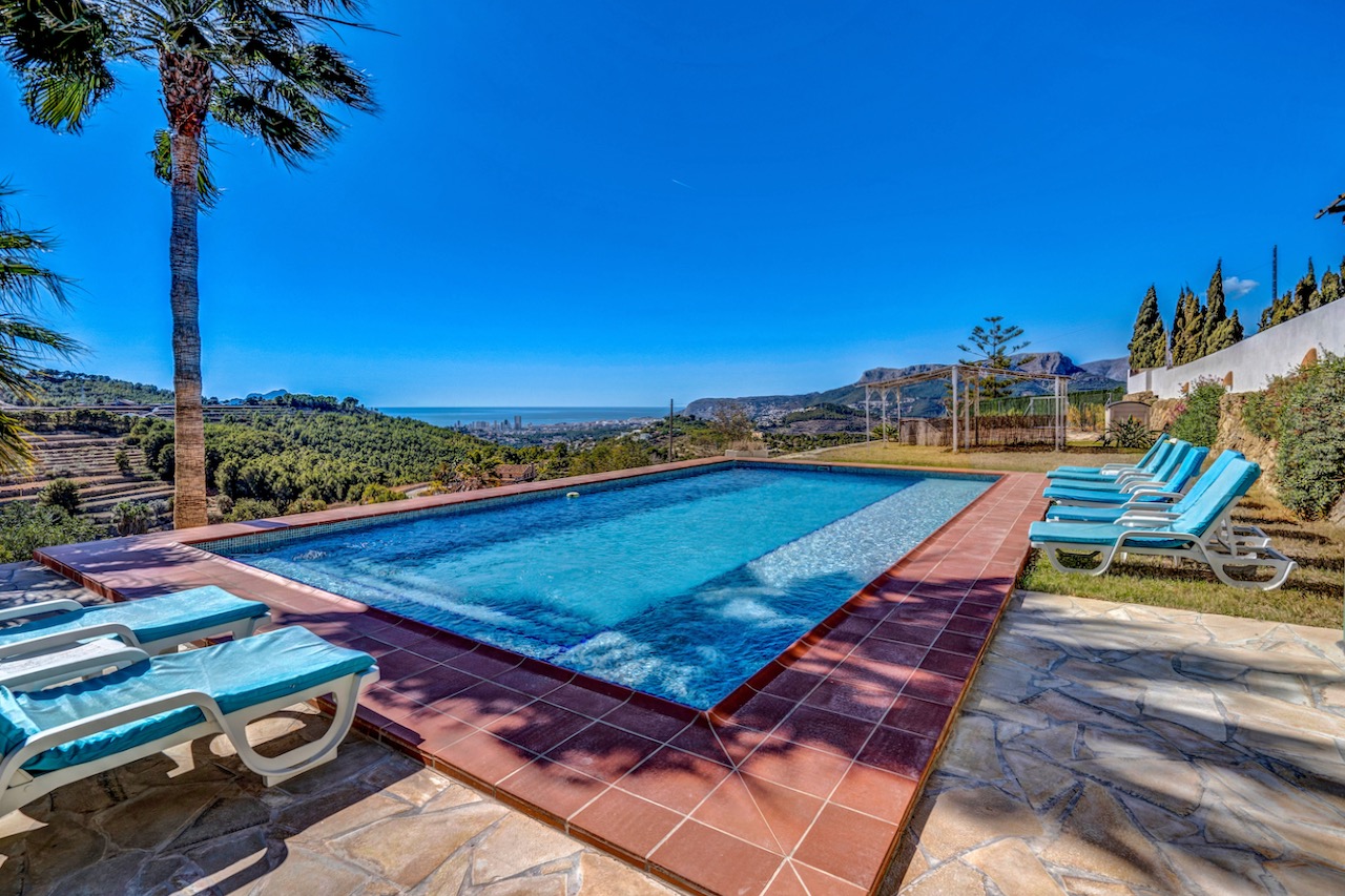 Fully Renovated Finca with Sea Views and Pool for Sale in Benissa