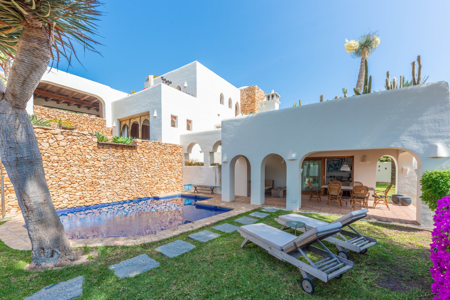 Moraira Property for Sale: Stylish Ibizan Villa Close to El Portet Beach