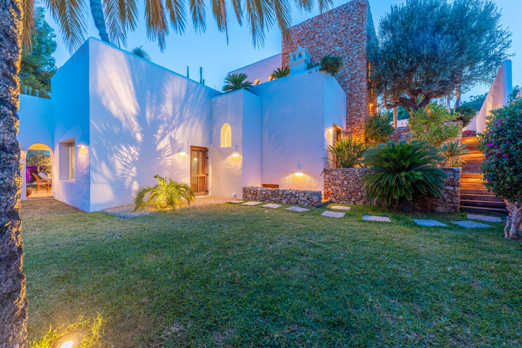 Moraira Property for Sale: Stylish Ibizan Villa Close to El Portet Beach