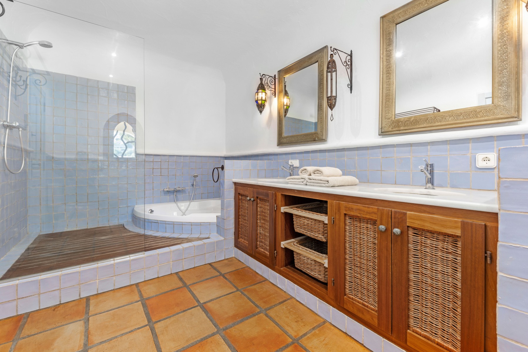 Ibiza-style villa in El Portet, Moraira completely renovated (2024)
