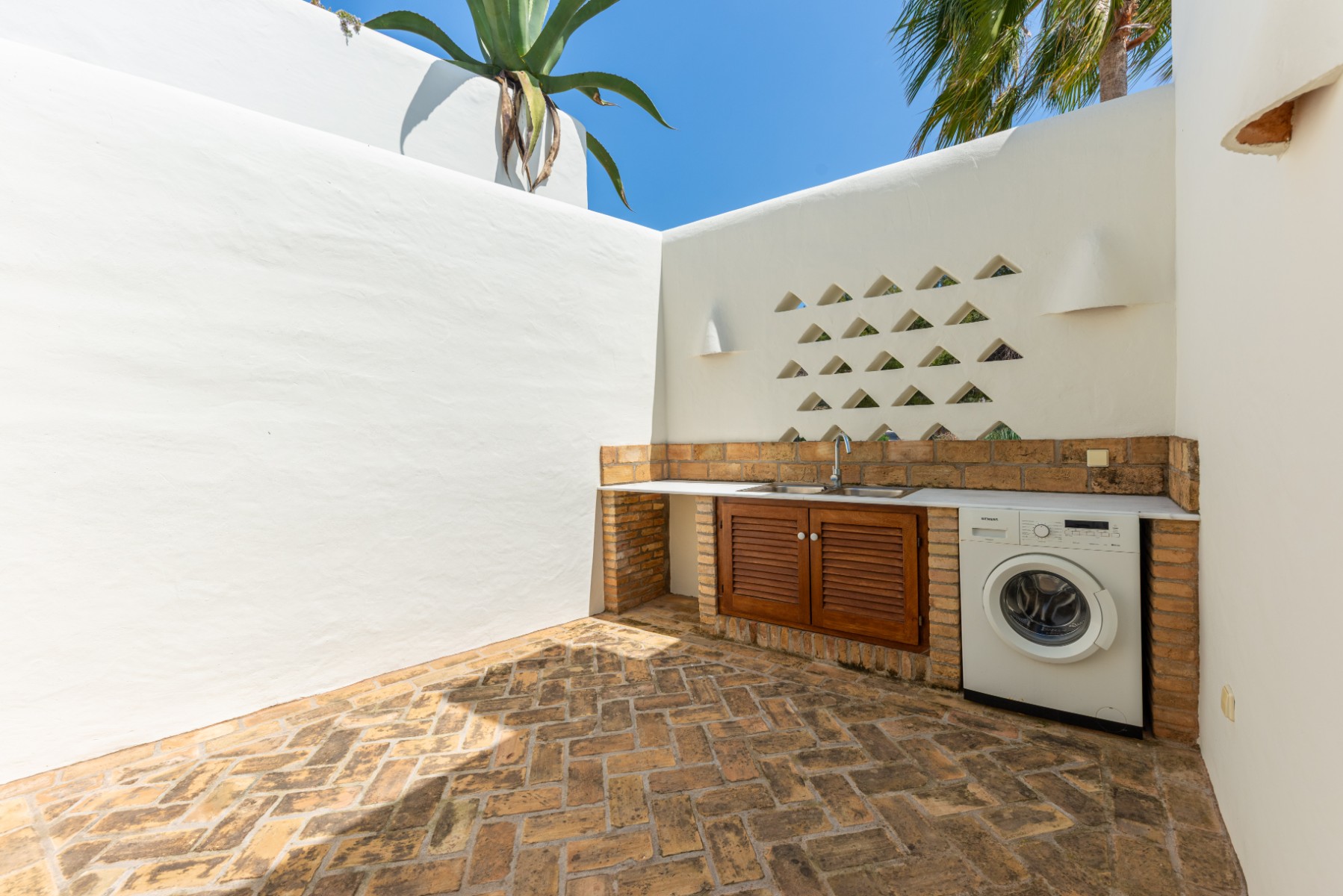 Ibiza-style villa in El Portet, Moraira completely renovated (2024)