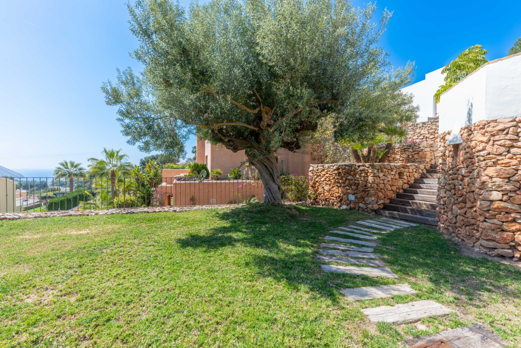 Ibiza-style villa in El Portet, Moraira completely renovated (2024)