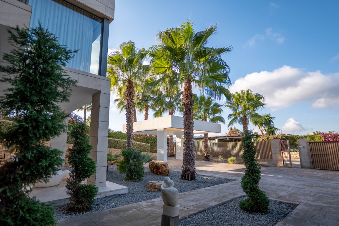 Luxe Vrijstaande Villa Te Koop in Javea met Uitzicht op de Montgó