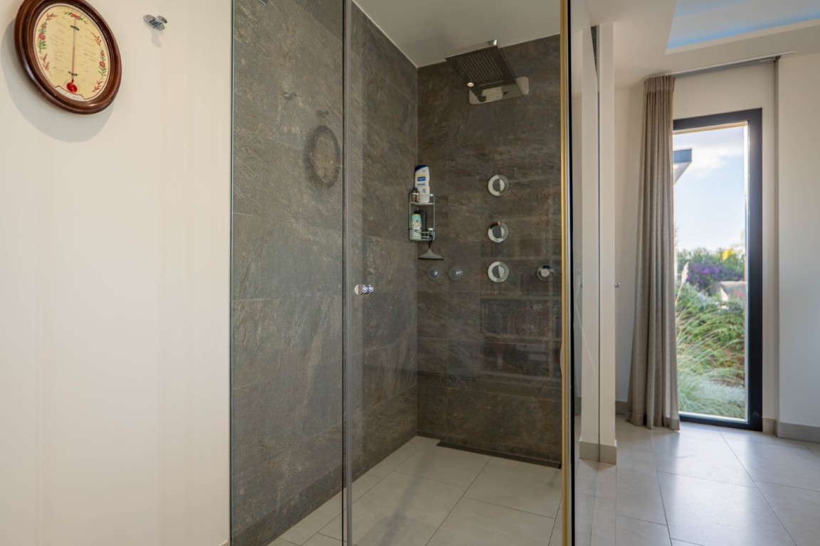 Luxe Vrijstaande Villa Te Koop in Javea met Uitzicht op de Montgó
