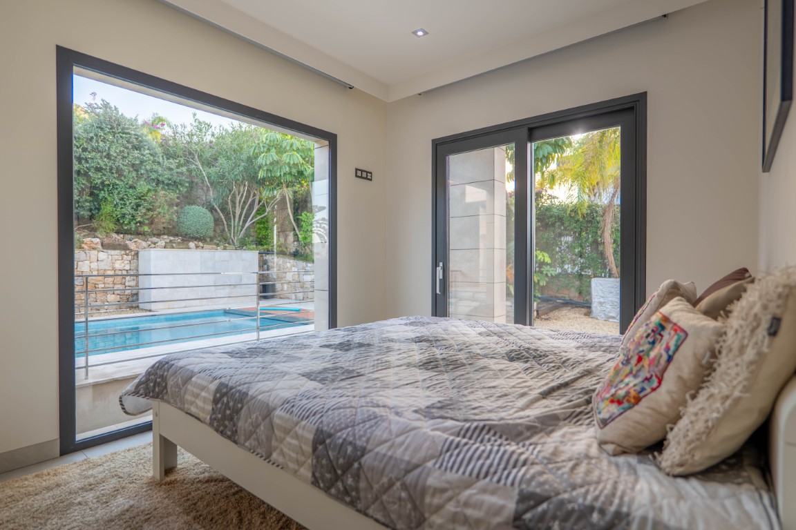 Luxe Vrijstaande Villa Te Koop in Javea met Uitzicht op de Montgó