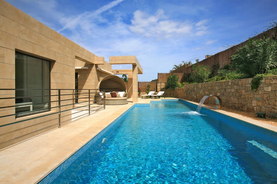 Luxe Vrijstaande Villa Te Koop in Javea met Uitzicht op de Montgó