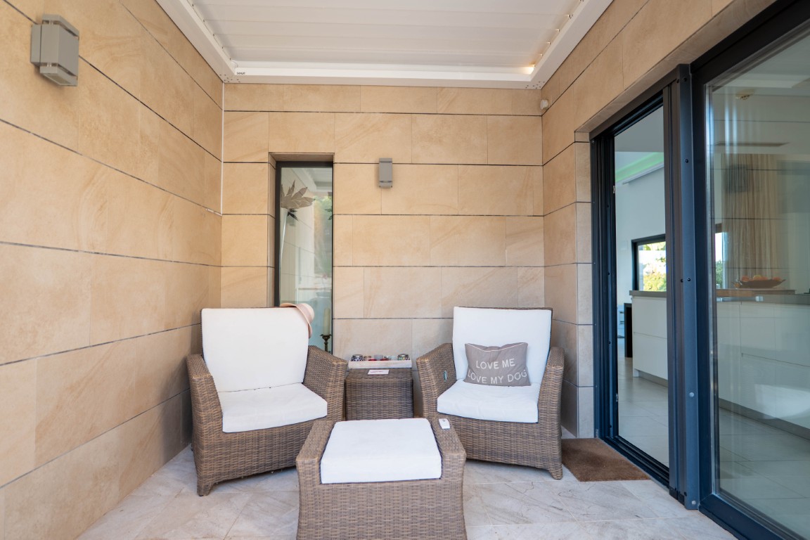 Luxe Vrijstaande Villa Te Koop in Javea met Uitzicht op de Montgó