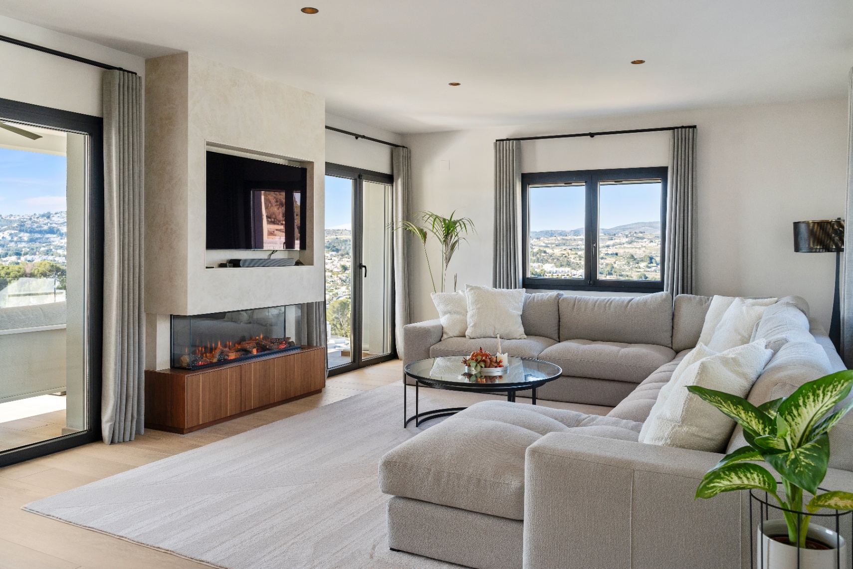 12694NS - Exclusieve moderne villa te koop in Moraira Paichi met panoramisch zeezicht