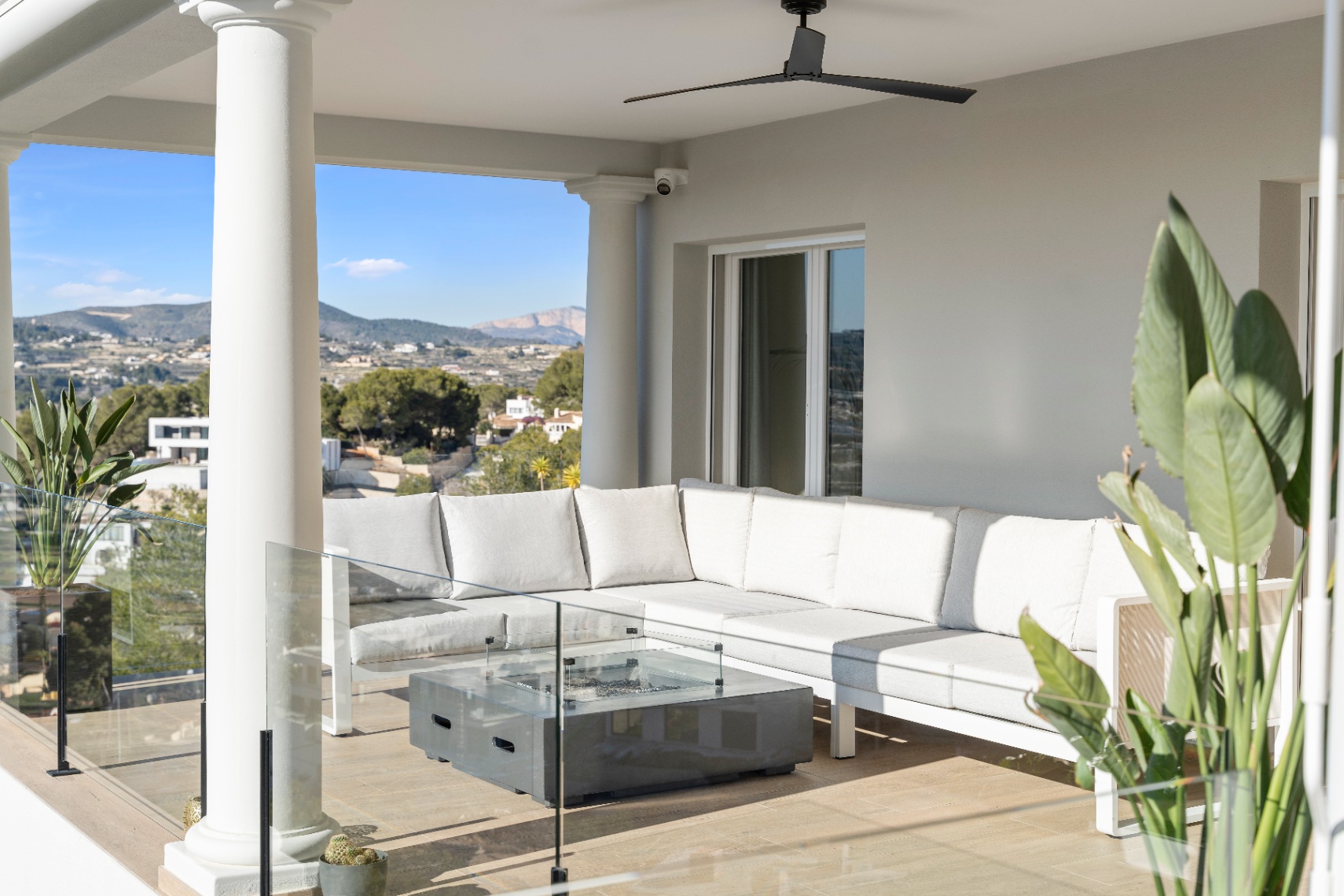 12694NS - Exclusieve moderne villa te koop in Moraira Paichi met panoramisch zeezicht