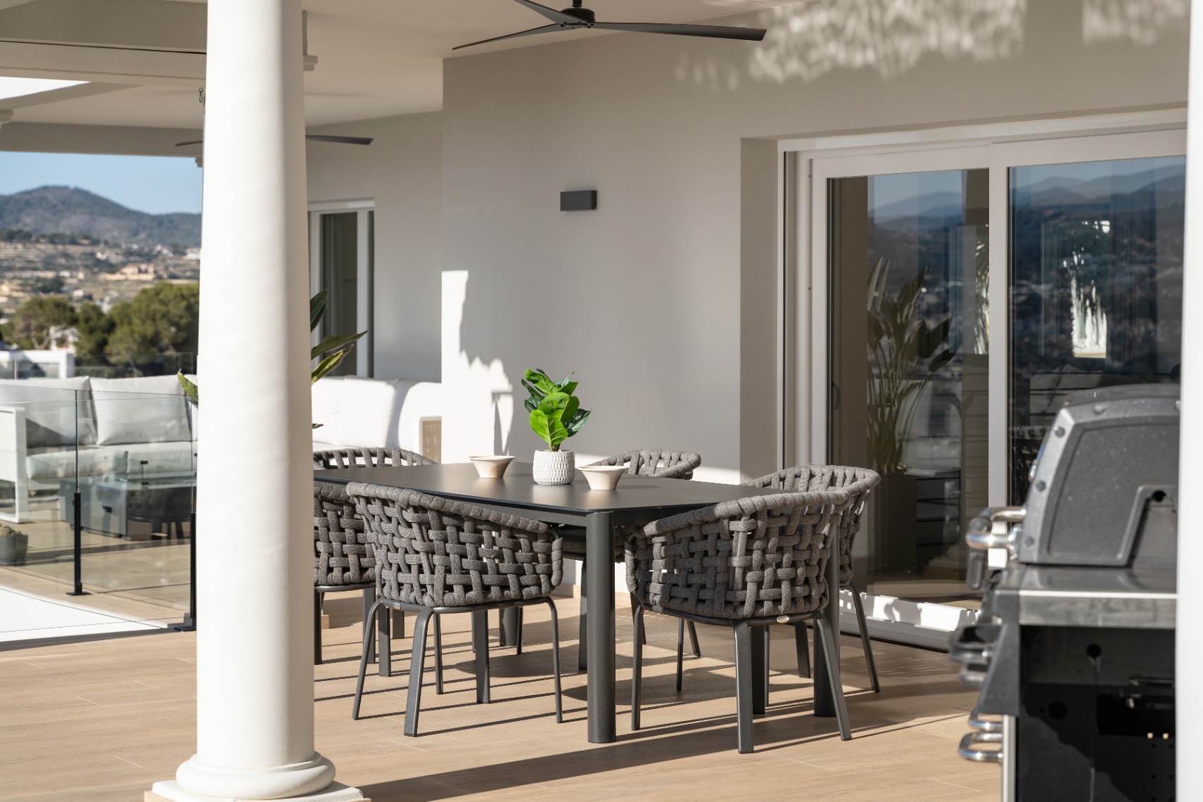 12694NS - Exclusieve moderne villa te koop in Moraira Paichi met panoramisch zeezicht
