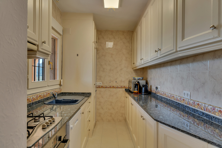 Characterful Spanish villa with guest accommodations and panoramic views in the Jalón Valley.