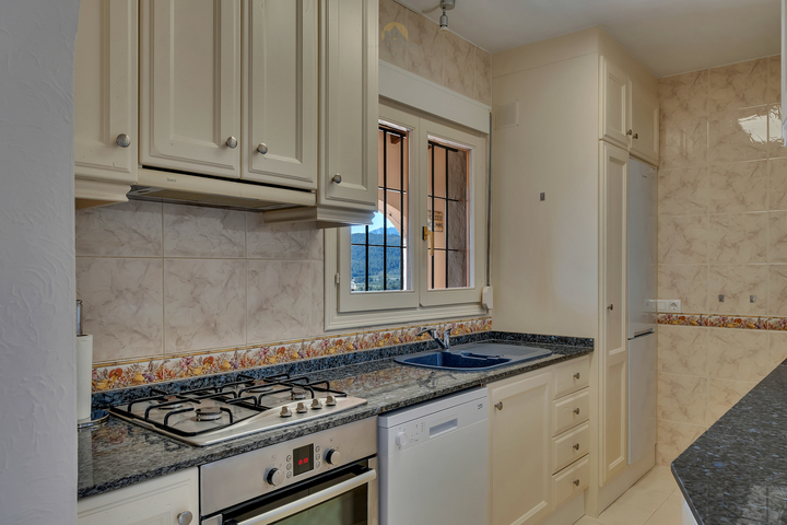 Characterful Spanish villa with guest accommodations and panoramic views in the Jalón Valley.