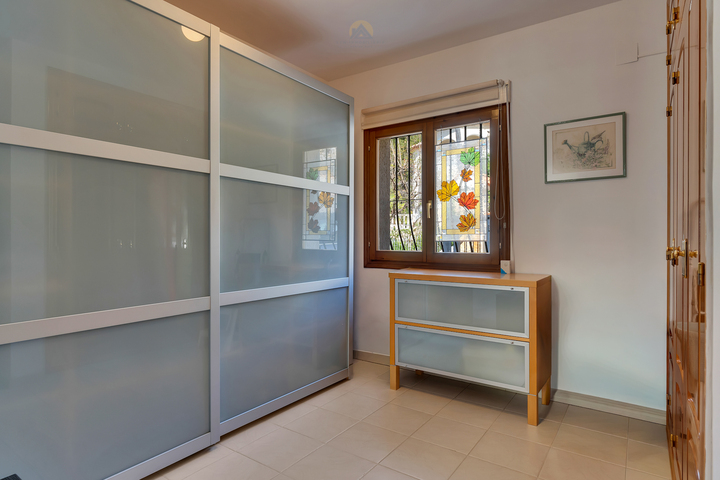 Characterful Spanish villa with guest accommodations and panoramic views in the Jalón Valley.
