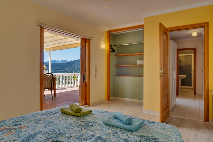Characterful Spanish villa with guest accommodations and panoramic views in the Jalón Valley.