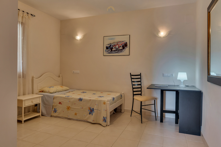 Characterful Spanish villa with guest accommodations and panoramic views in the Jalón Valley.