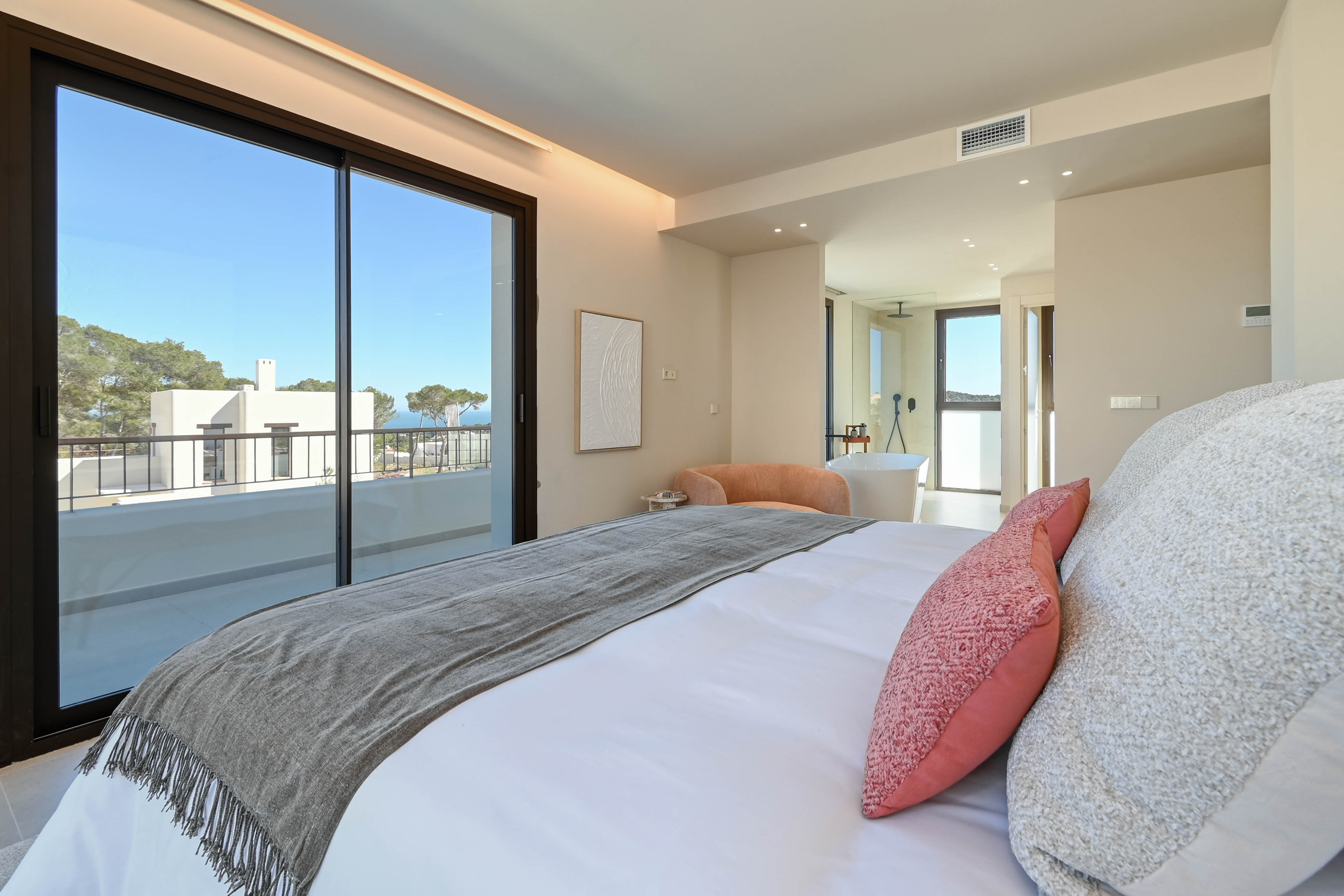 Exclusive New Build Villas in Moraira