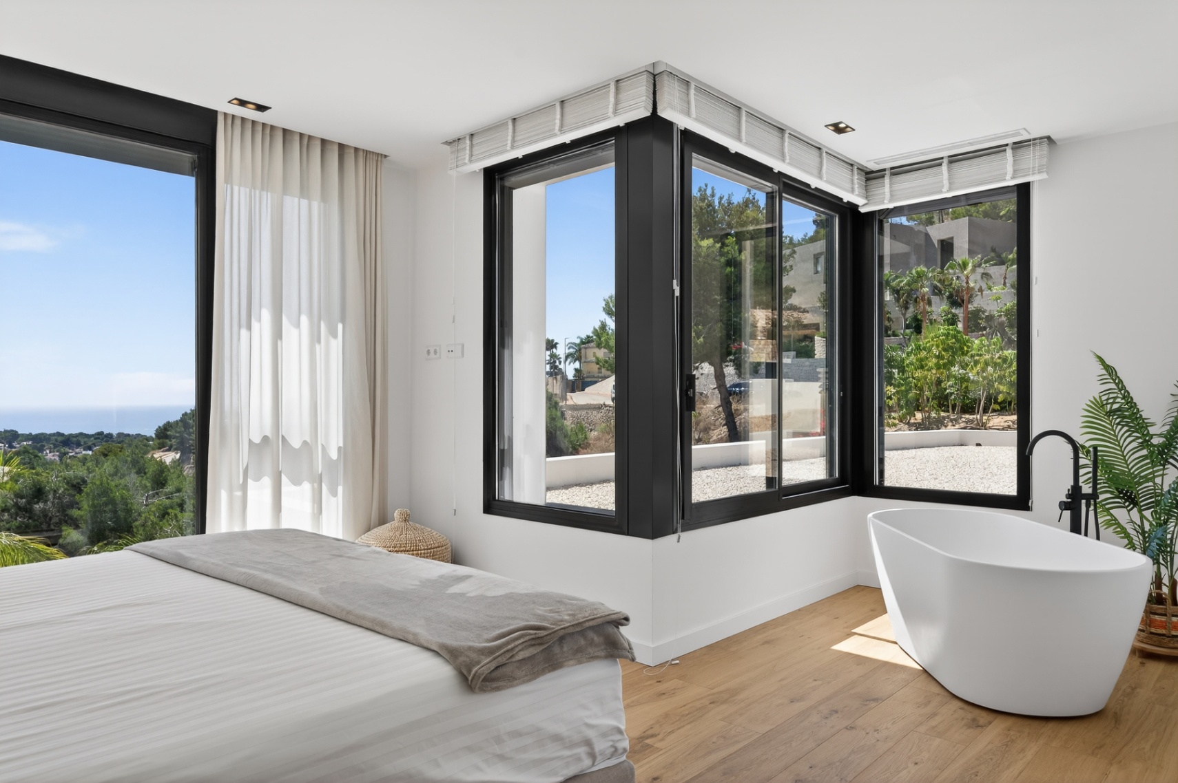 12719DR - Luxury villa with panoramic sea views in Raco de Galeno, Benissa
