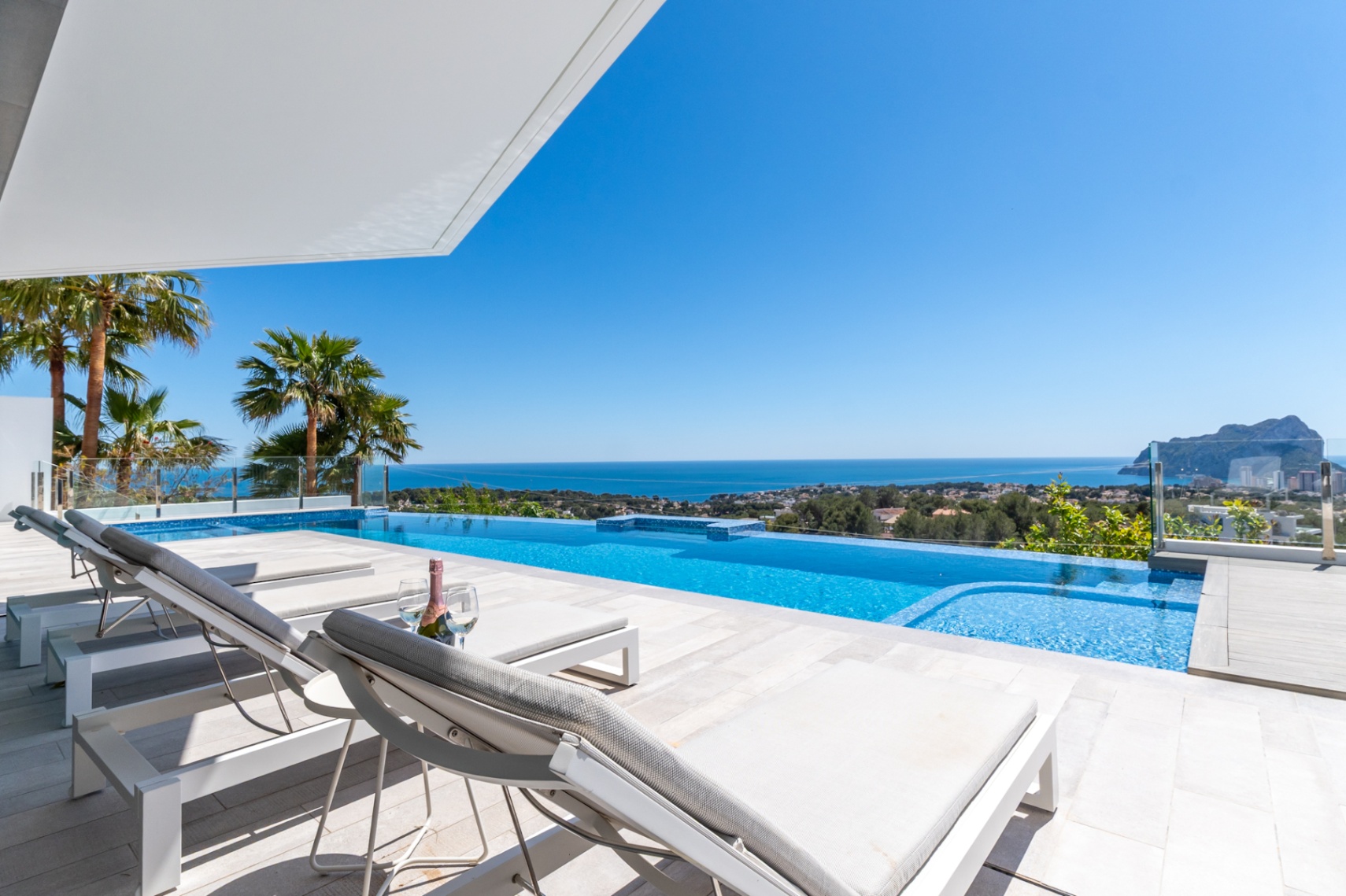 Exclusive villa with panoramic sea views in Raco de Galeno, Benissa