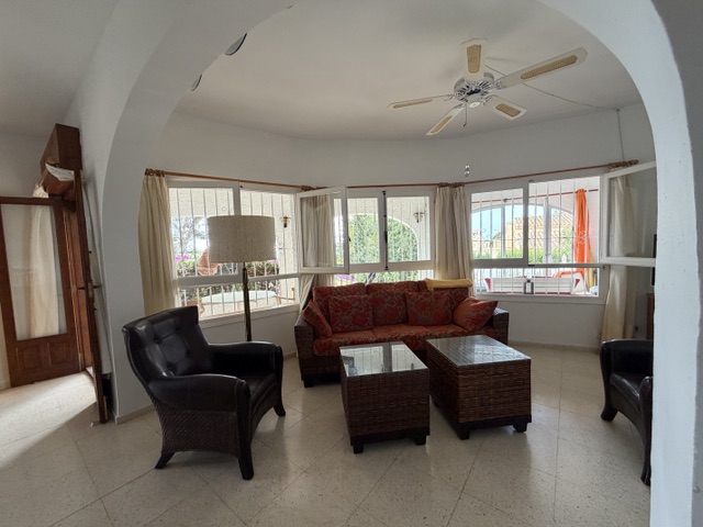 Charming villa with sea view in Moraira