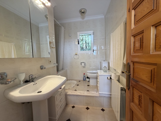 Charming villa with sea view in Moraira
