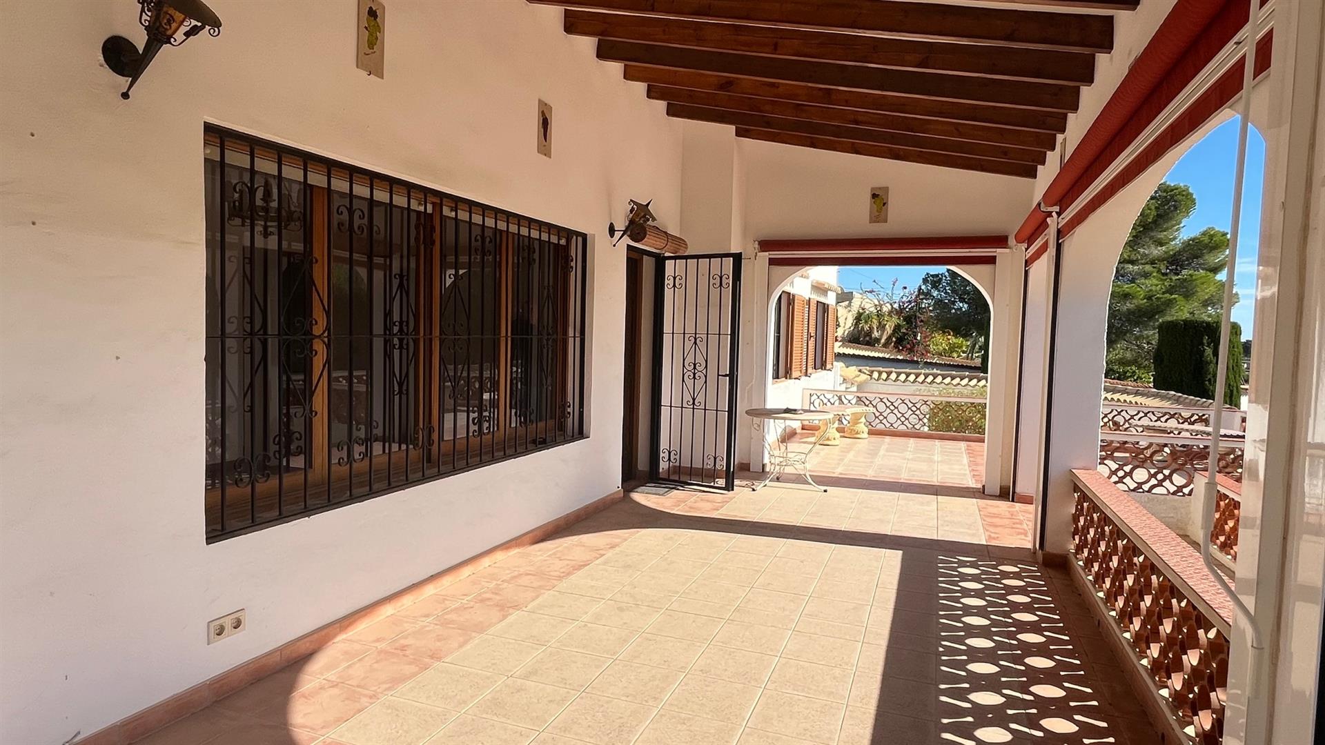 Authentic Mediterranean villa with ample opportunities in a prime location in Benissa Costa.