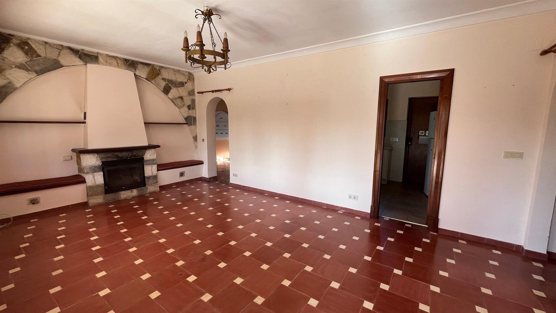 Authentic Mediterranean villa with ample opportunities in a prime location in Benissa Costa.