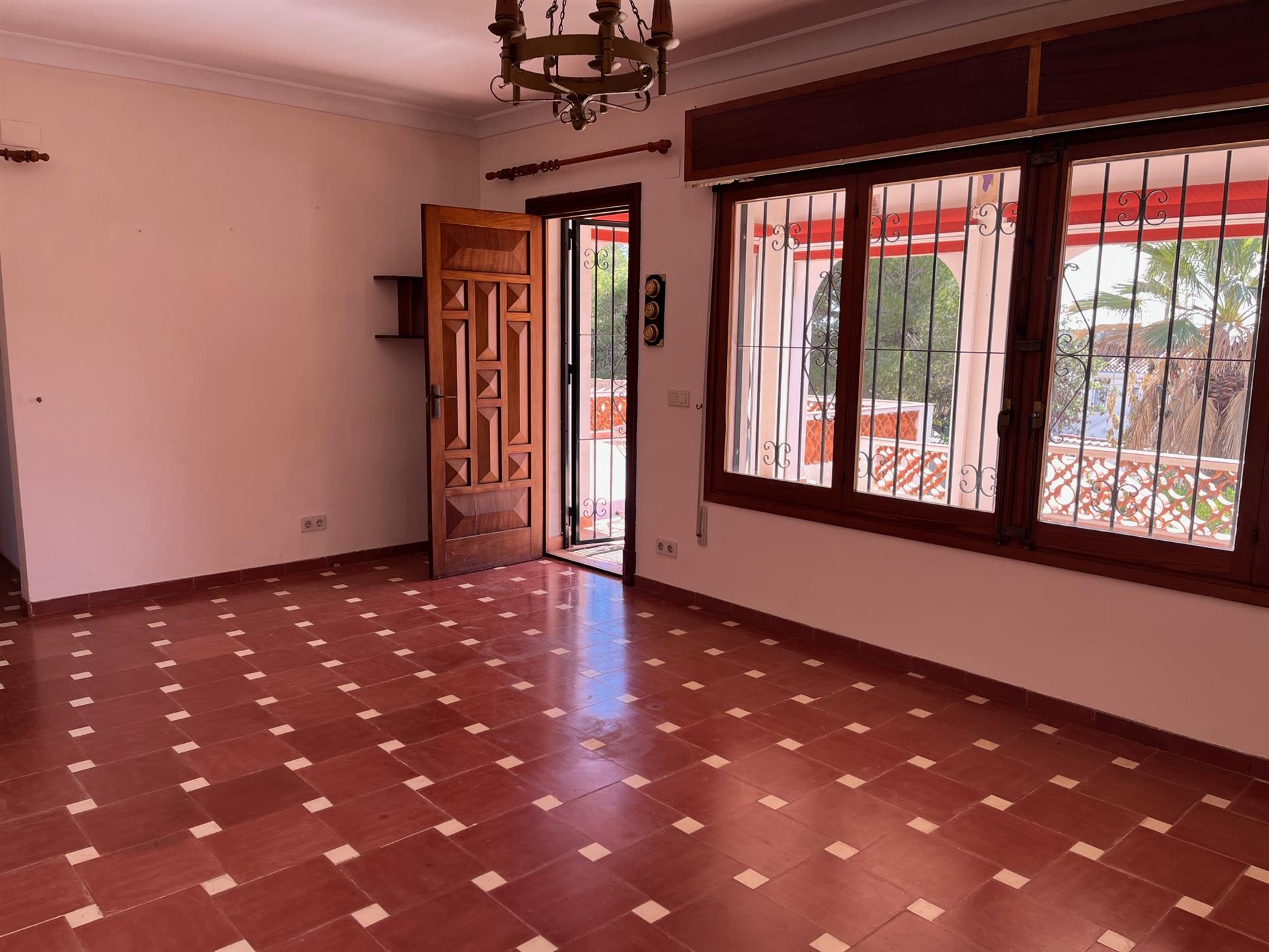 Authentic Mediterranean villa with ample opportunities in a prime location in Benissa Costa.