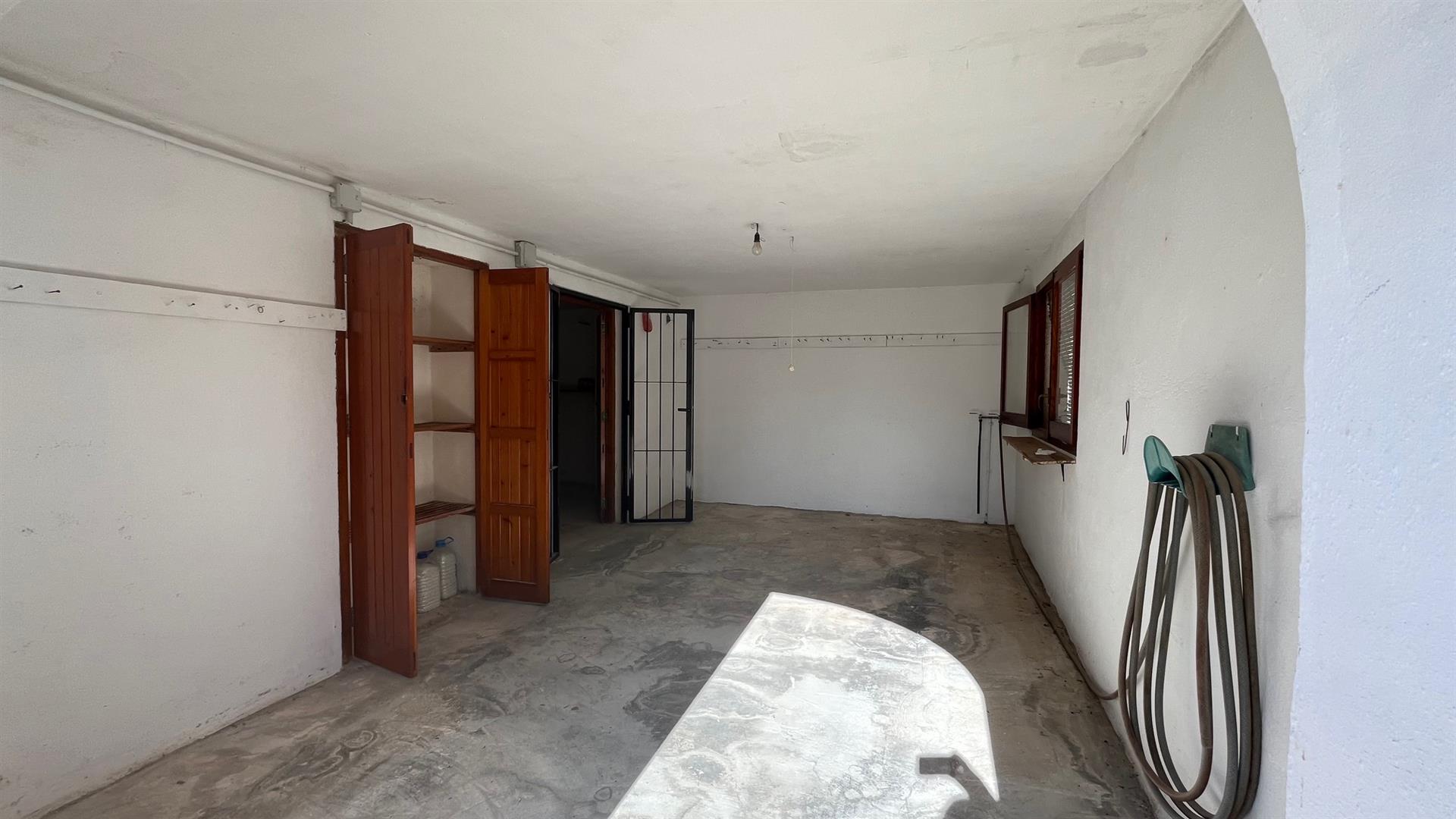 Authentic Mediterranean villa with ample opportunities in a prime location in Benissa Costa.