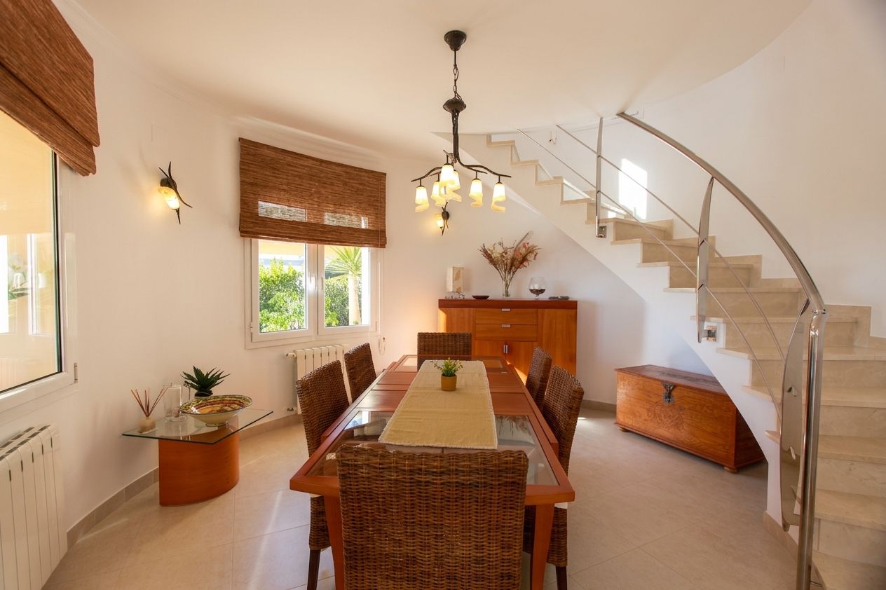 12728NS - Villa with panoramic sea views and one of the most beautiful views of Calpe.