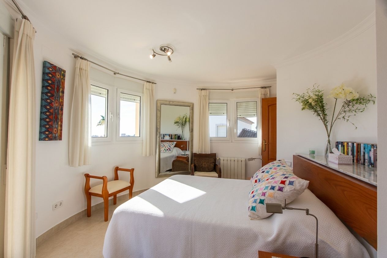 12728NS - Villa with panoramic sea views and one of the most beautiful views of Calpe.