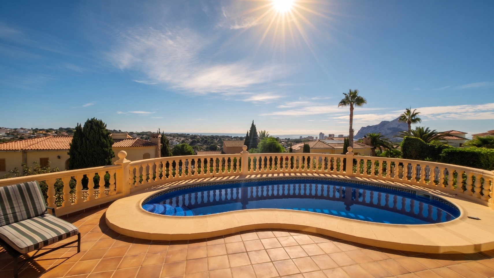 12728NS - Villa with panoramic sea views and one of the most beautiful views of Calpe.
