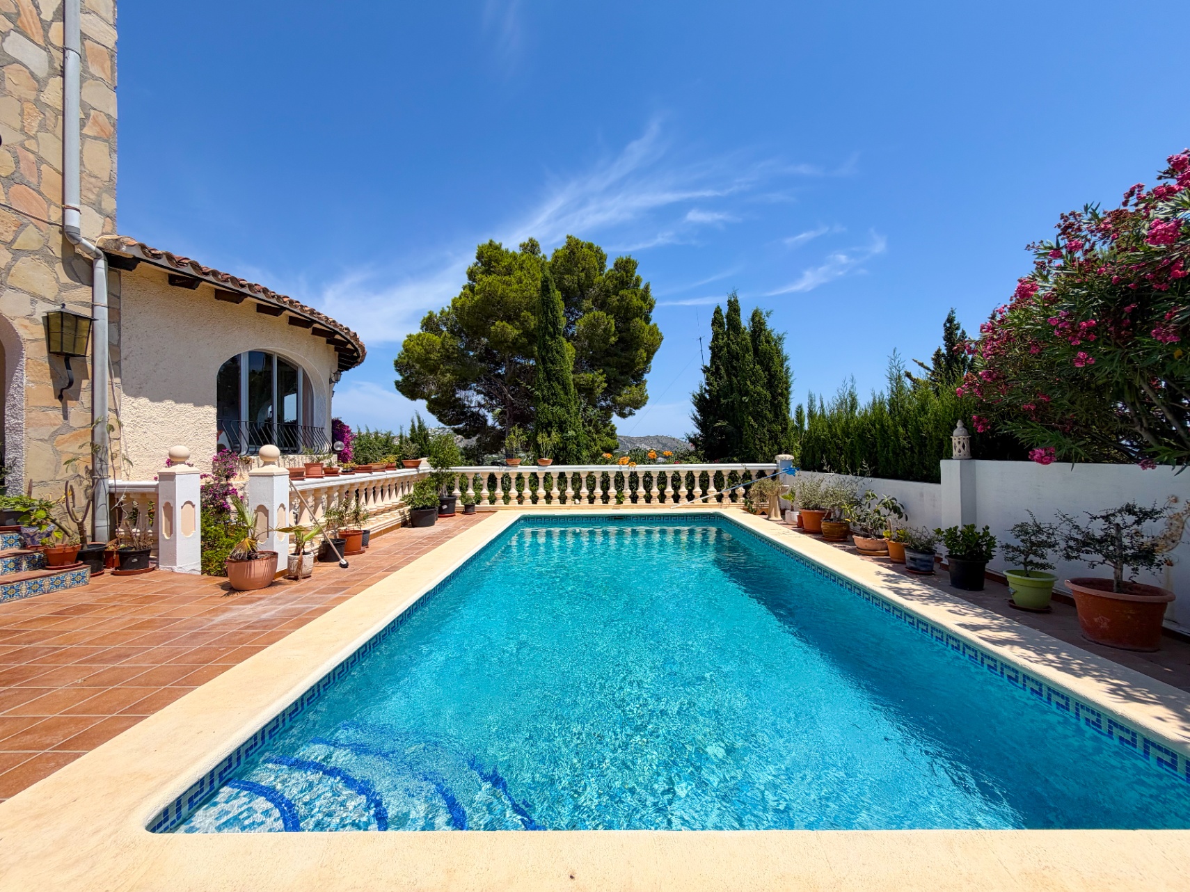 12725DR - Villa with Sea Views and Views of the Peñón de Ifach in Moraira