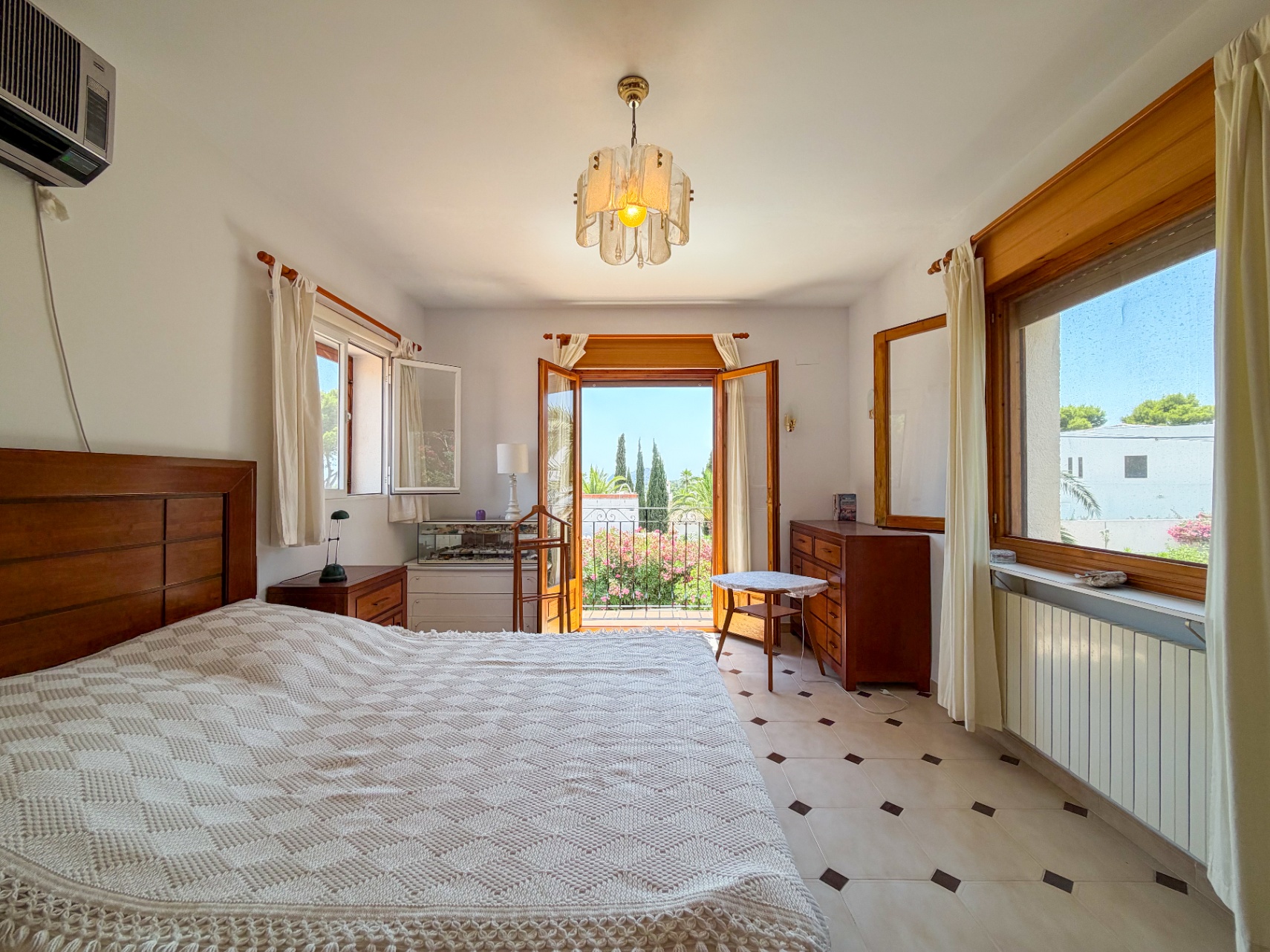 12725DR - Villa with Sea Views and Views of the Peñón de Ifach in Moraira