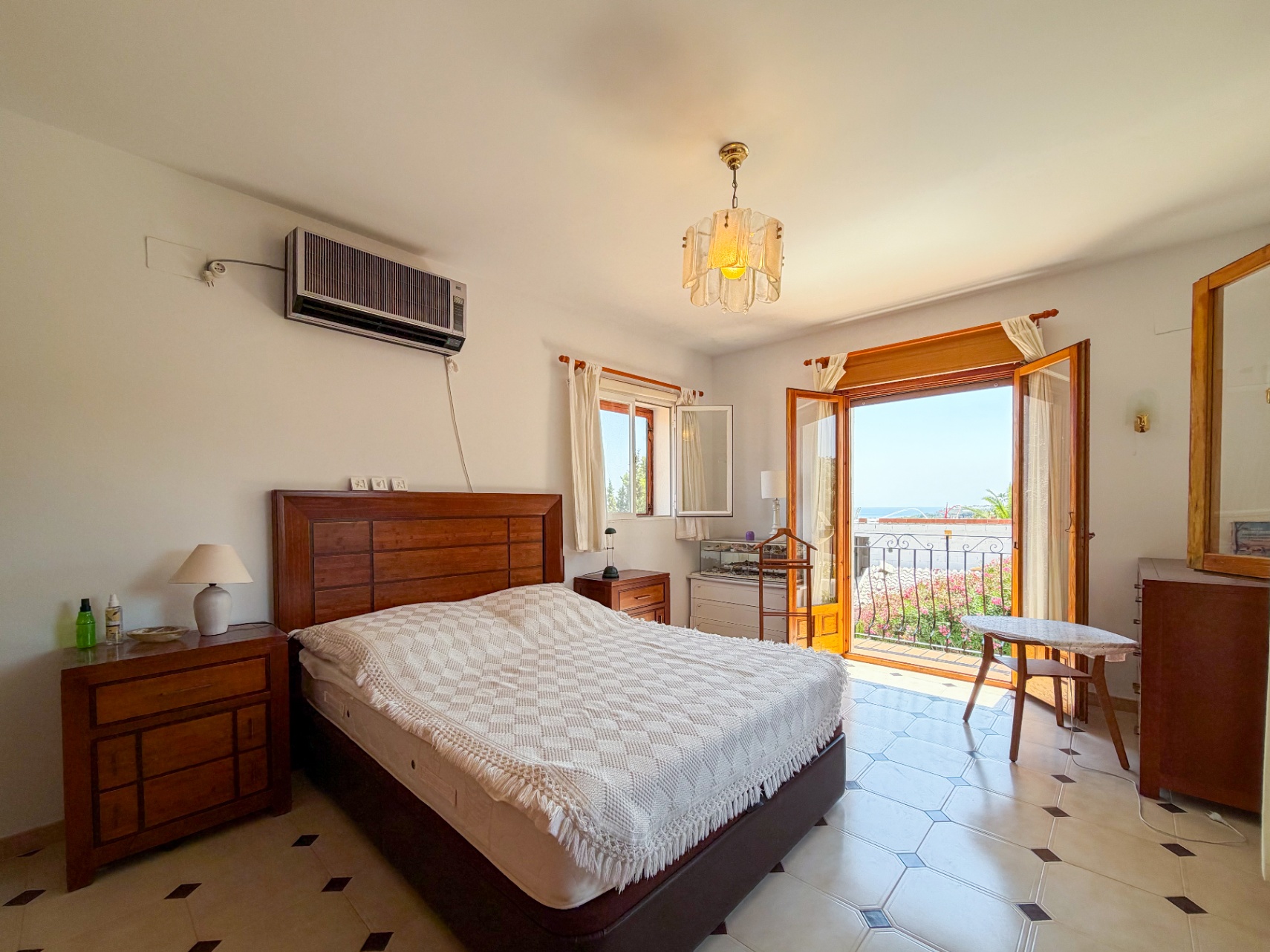 12725DR - Villa with Sea Views and Views of the Peñón de Ifach in Moraira