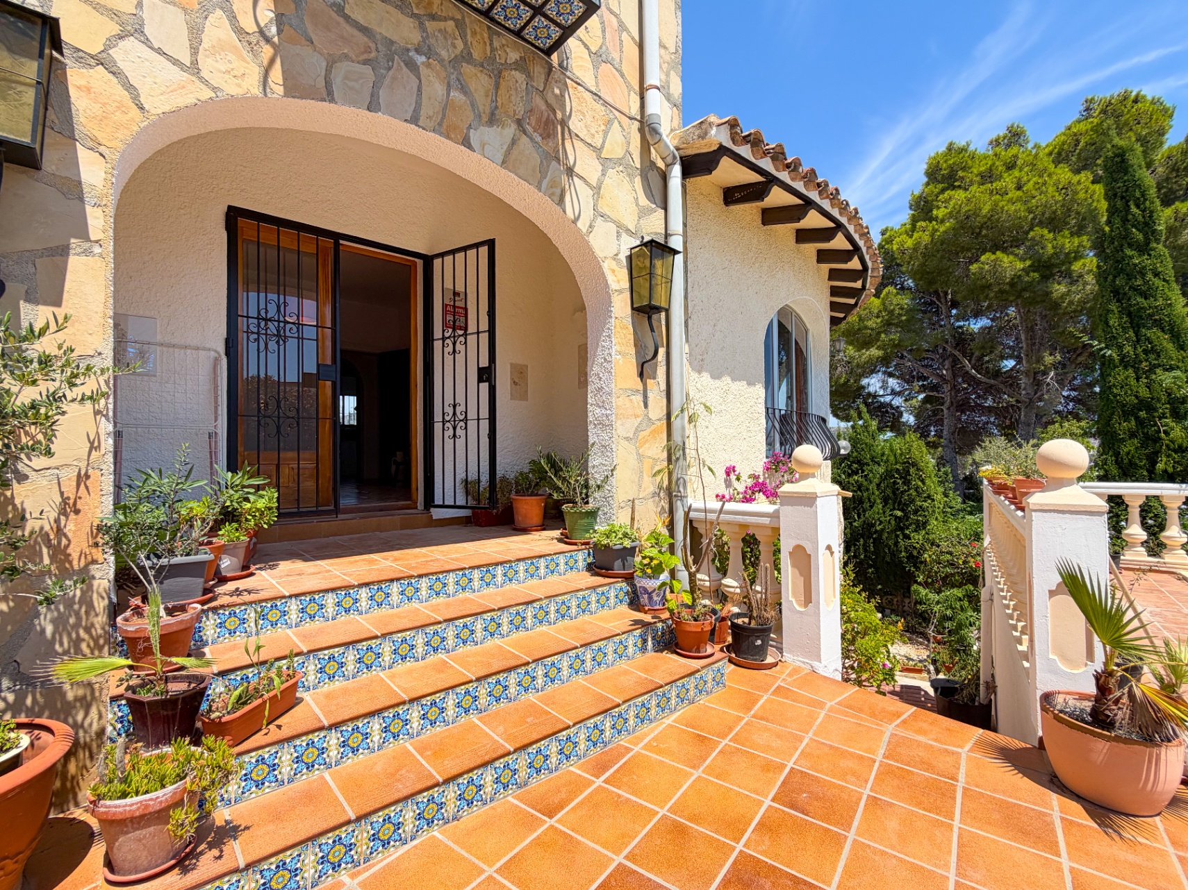 12725DR - Villa with Sea Views and Views of the Peñón de Ifach in Moraira