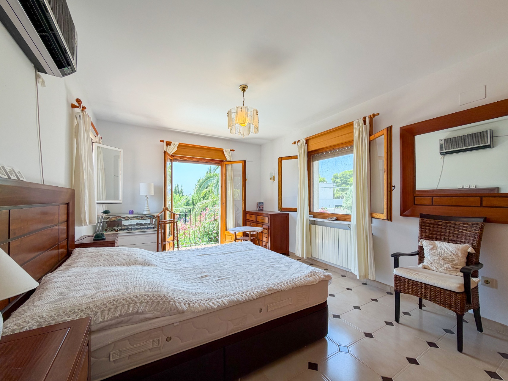 12725DR - Villa with Sea Views and Views of the Peñón de Ifach in Moraira