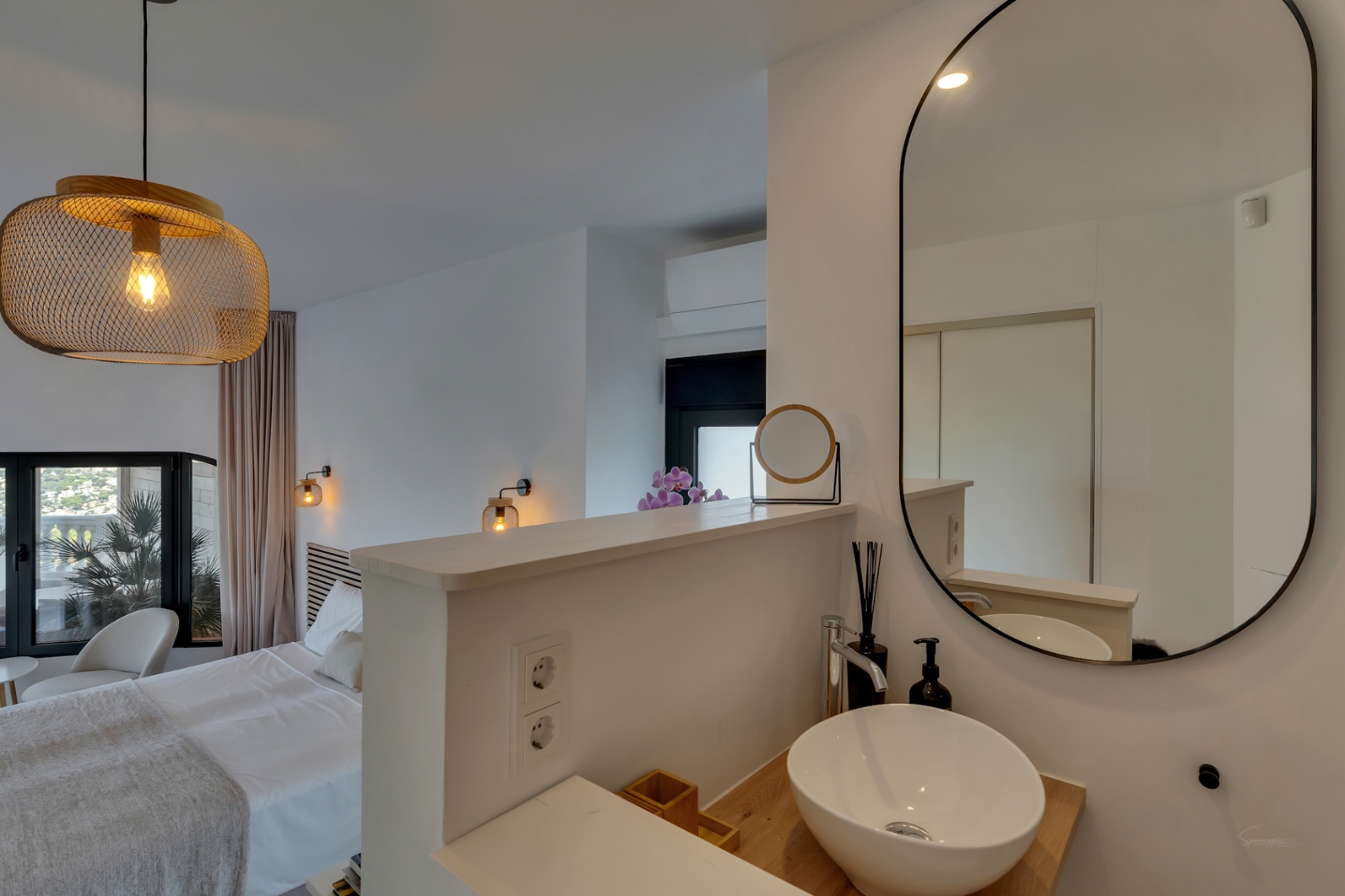 12717DR - Villa completamente renovada con vistas panorámicas al mar en El Portet.