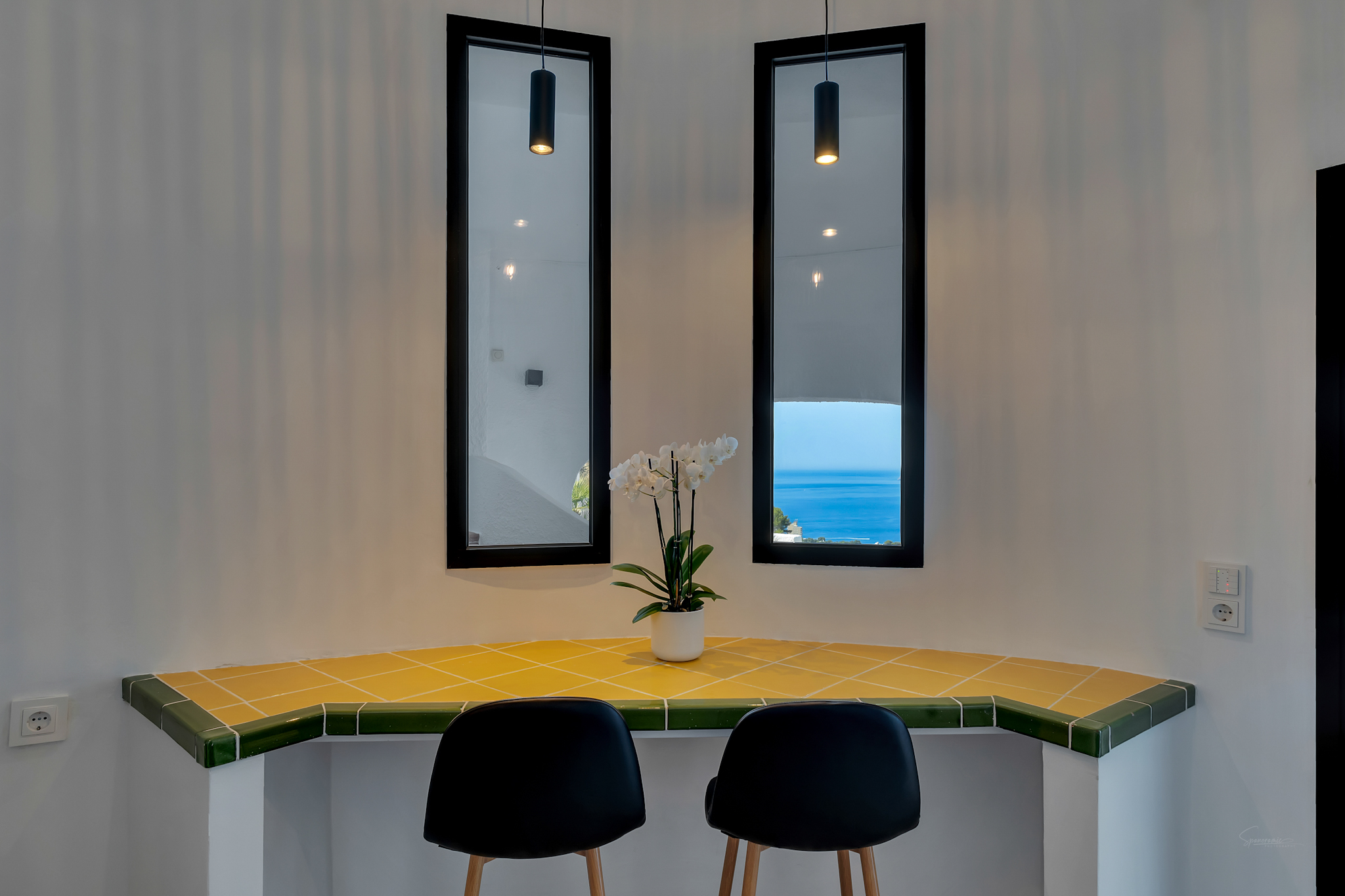 12717DR - Villa completamente renovada con vistas panorámicas al mar en El Portet.