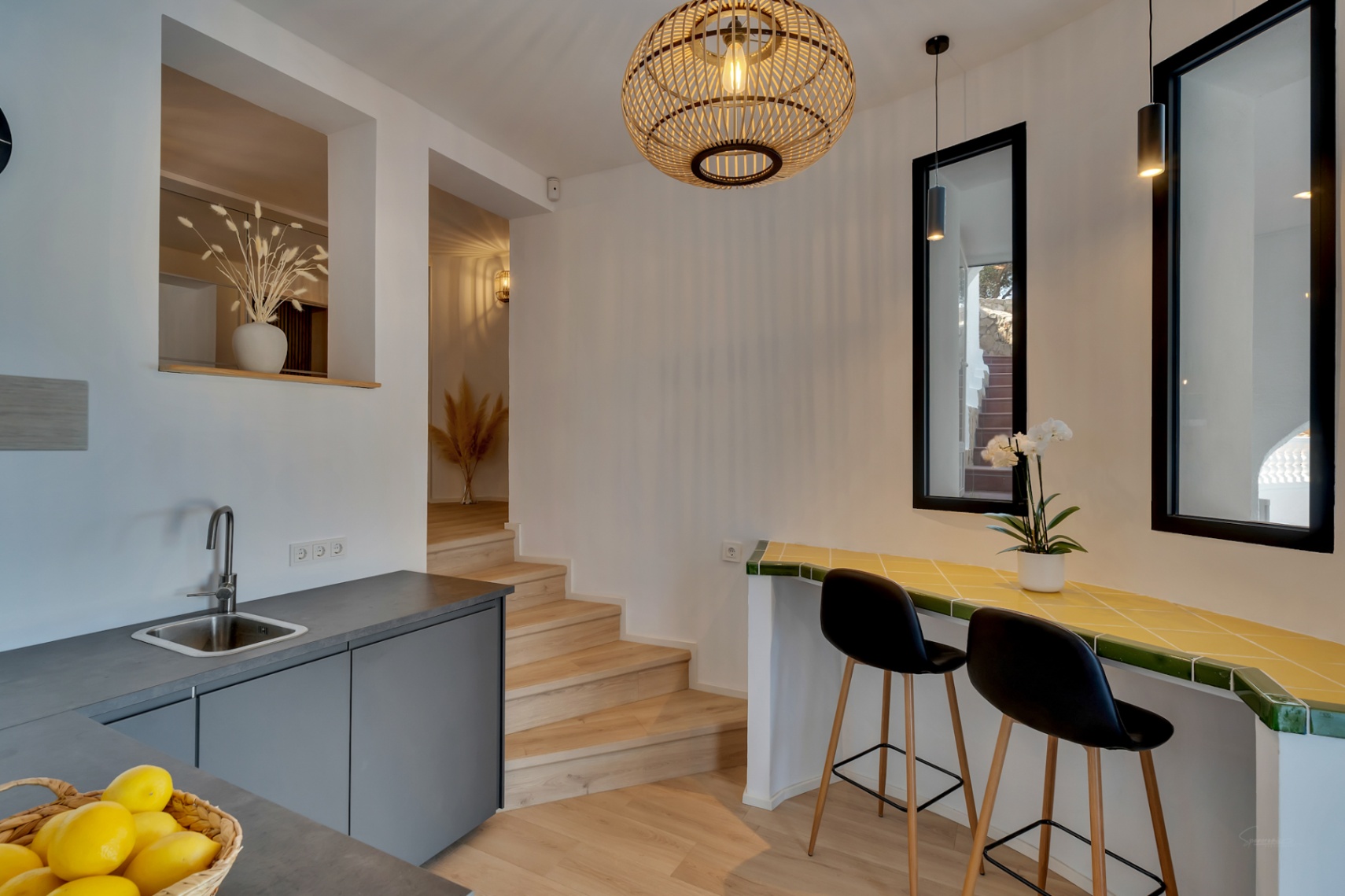 12717DR - Villa completamente renovada con vistas panorámicas al mar en El Portet.