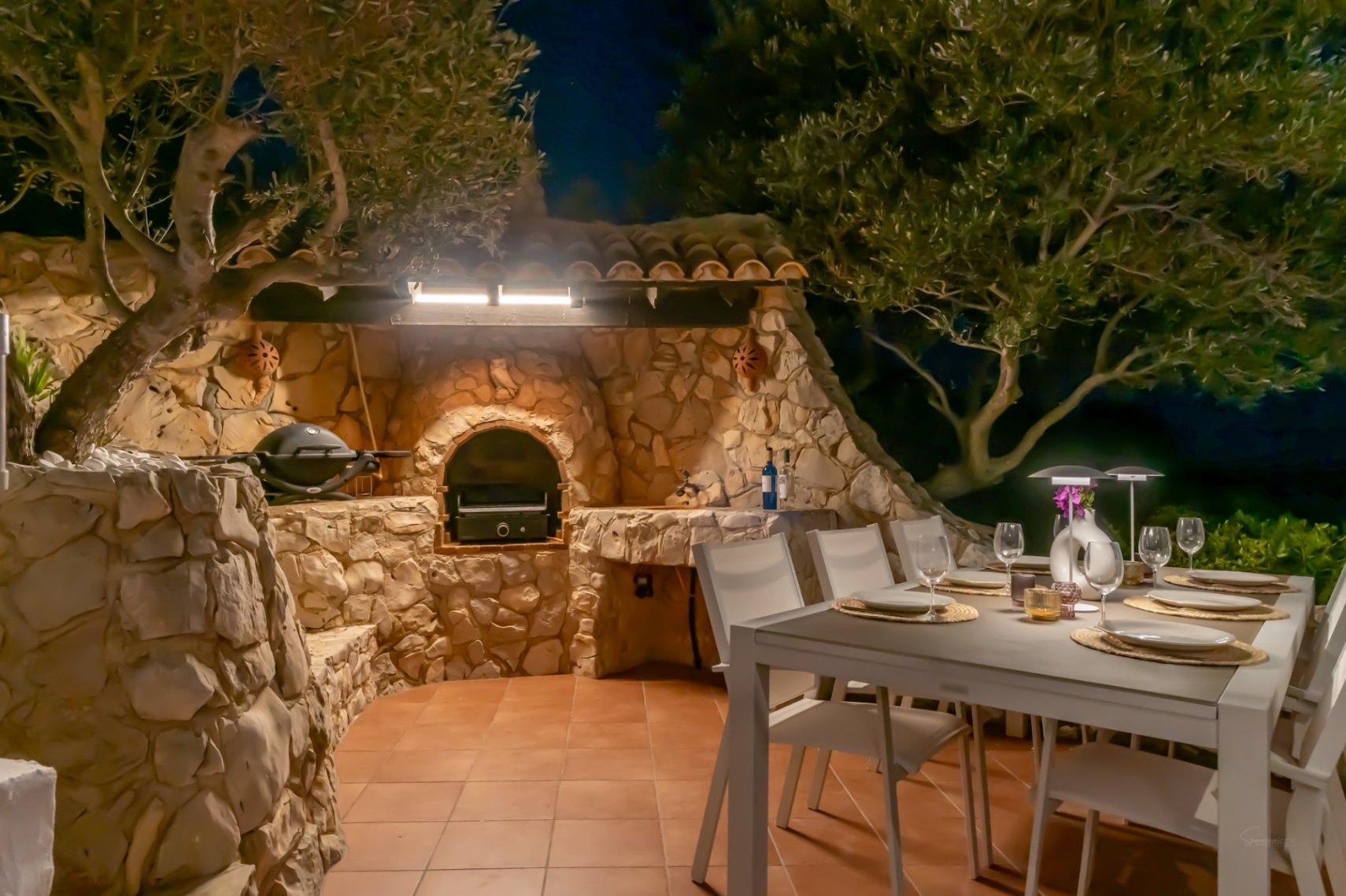 12717DR - Villa completamente renovada con vistas panorámicas al mar en El Portet.