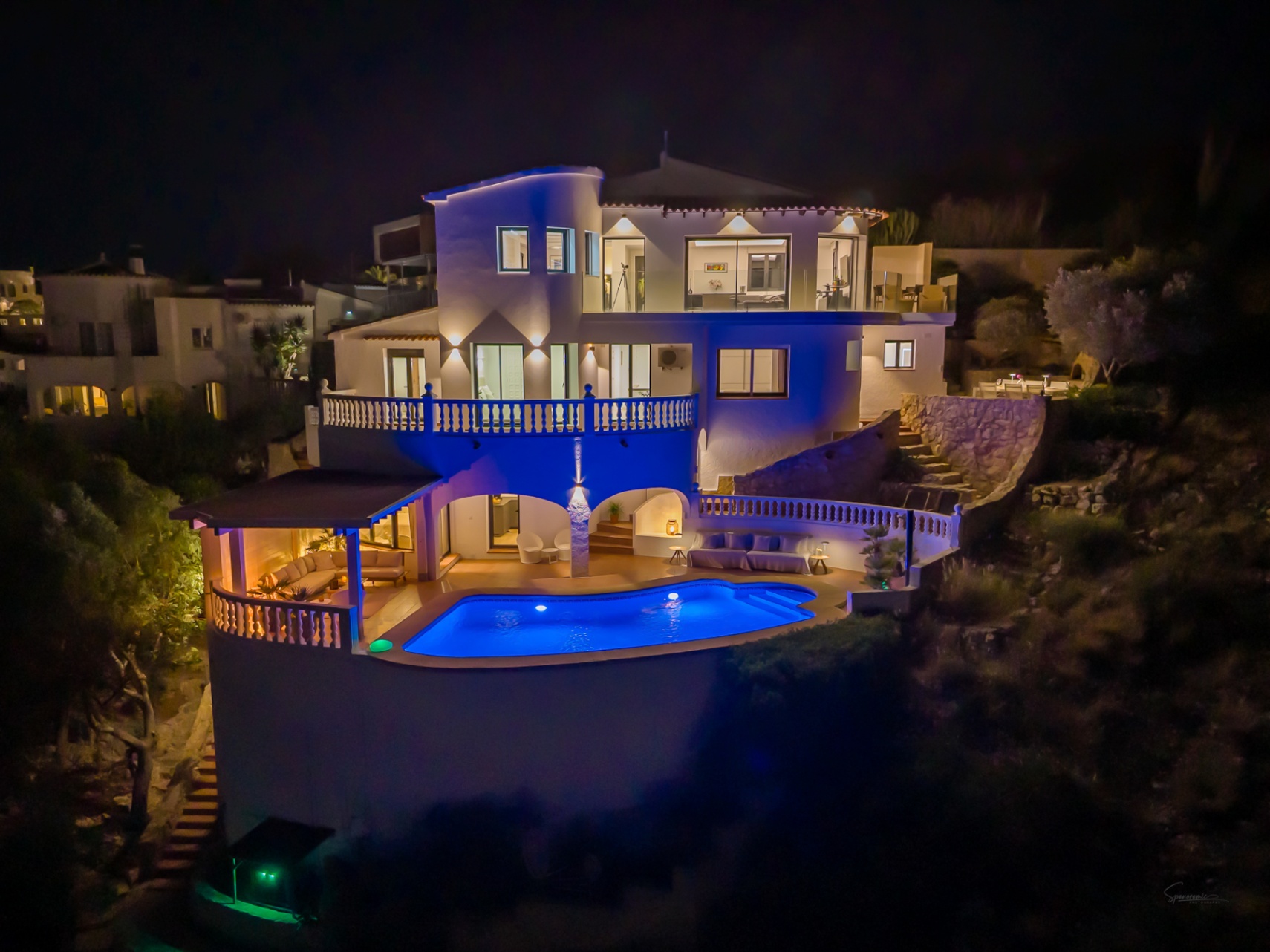 12717DR - Villa completamente renovada con vistas panorámicas al mar en El Portet.