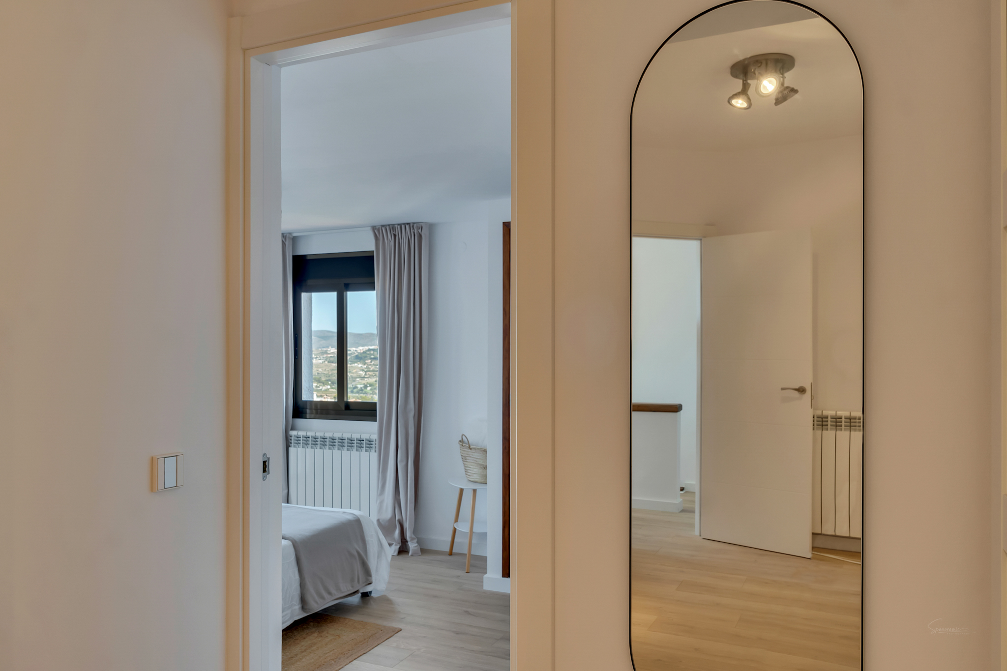 12717DR - Villa completamente renovada con vistas panorámicas al mar en El Portet.