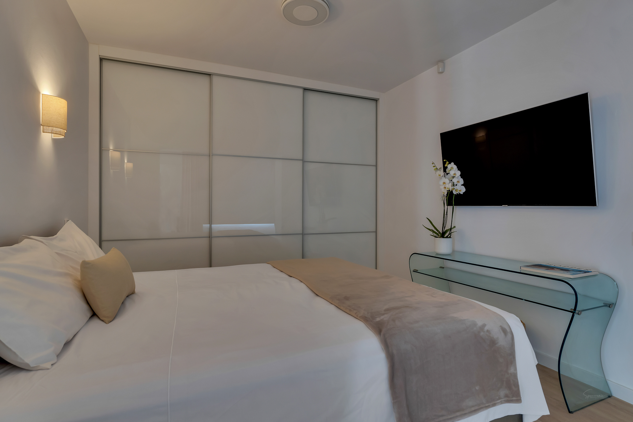 12717DR - Villa completamente renovada con vistas panorámicas al mar en El Portet.