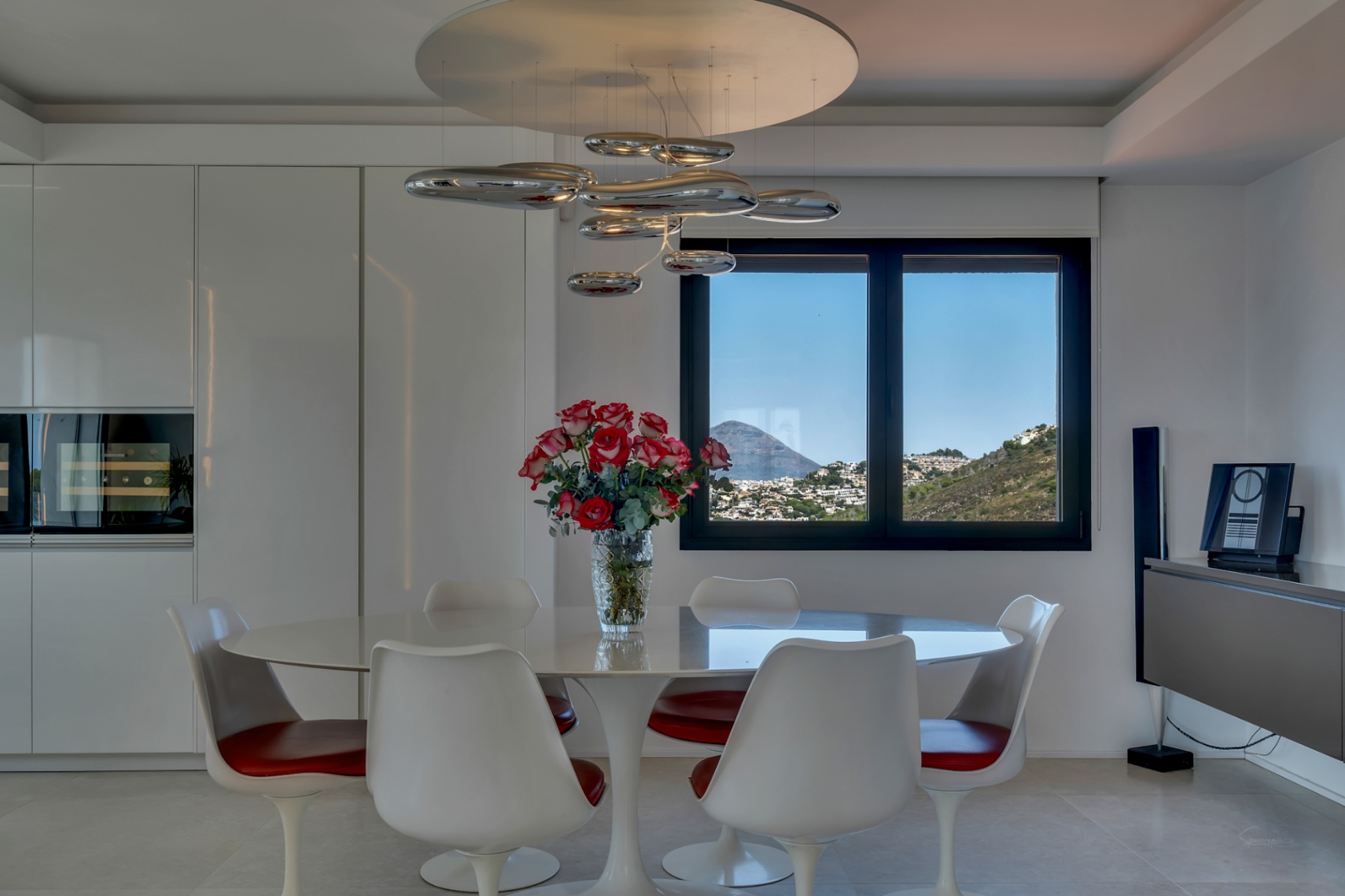 12717DR - Villa completamente renovada con vistas panorámicas al mar en El Portet.