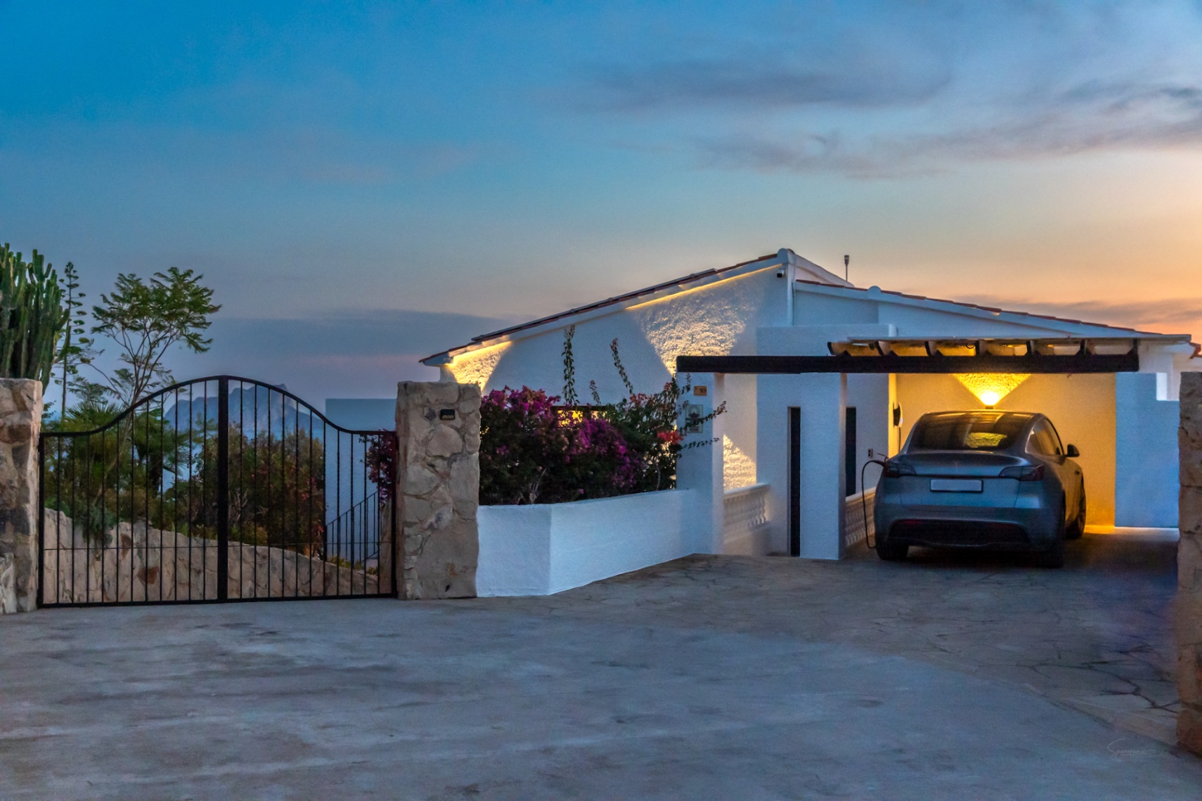 12717DR - Villa completamente renovada con vistas panorámicas al mar en El Portet.